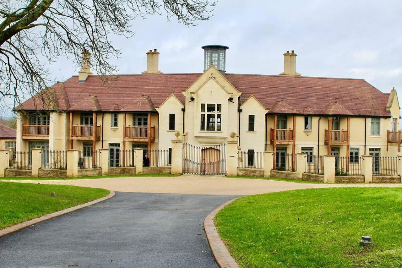 Charlton Court Apartment Radstock Exterior photo